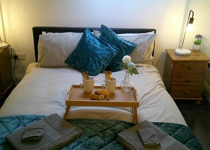 Stylish & Cozy 1 Bed Apartment In The Heart Of Shepherd Bush